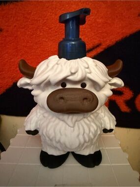 Highland Cow Bath and Body Works Soap Holder by 3d print